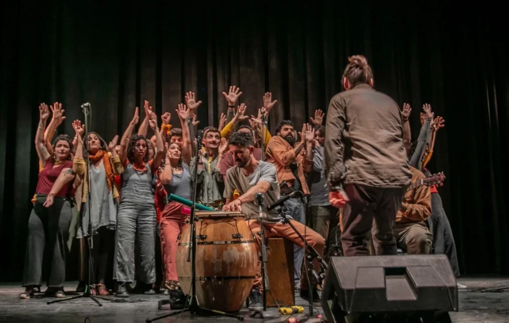 Show do Coro del TUMP, com participação do Expresso 25