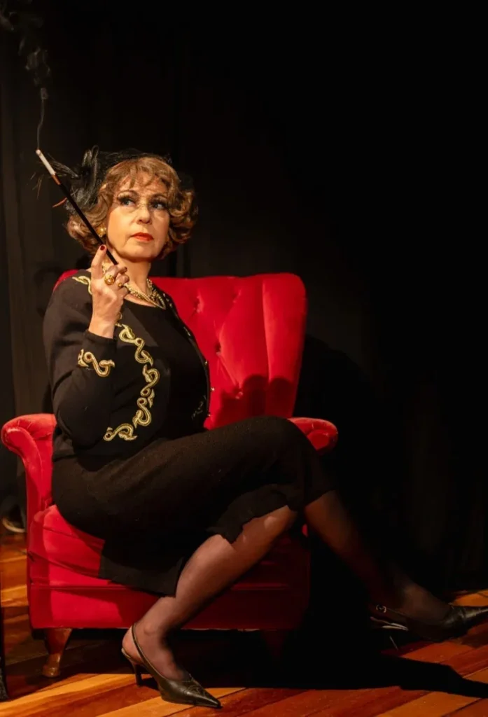 O DIABO EM MRS. DAVIS