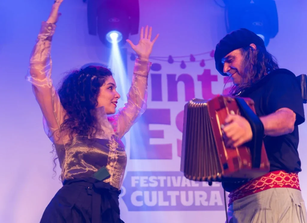 Bate-papo O som do corpo, o corpo da palavra, com Renato Borghetti e Emily Borghetti, e mediação de Bruna Paulin
