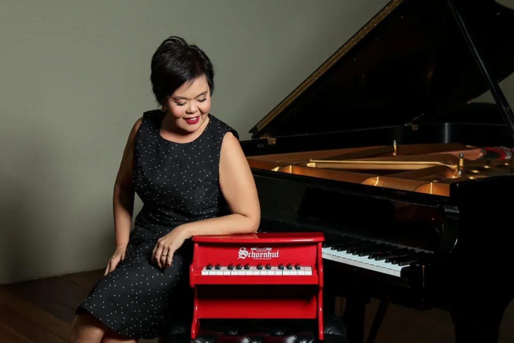 Solo Piano recebe Luciana Noda