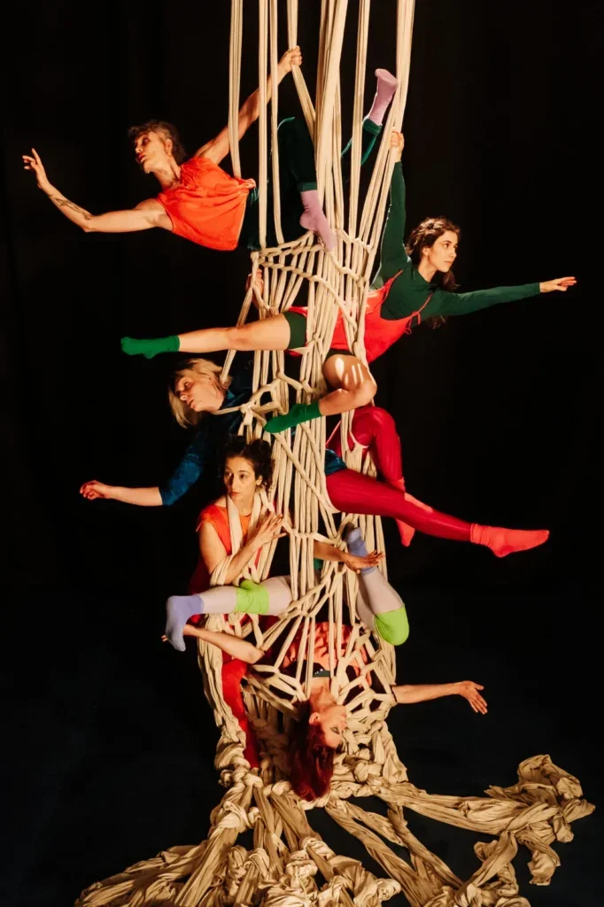 POÉTICAS DO CORPO NO TEMPO-ESTRIPULIA – Circo Híbrido