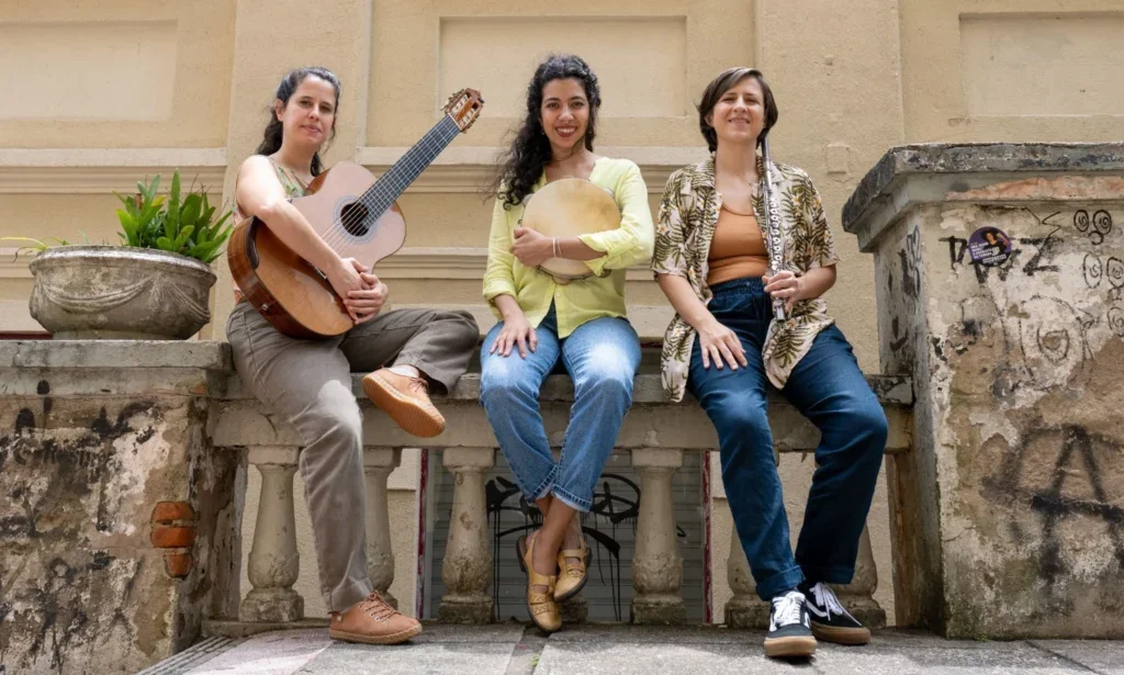 Unimúsica 45 anos | série “entreluzeiros”Show e roda de choro com Trio Mulheril
